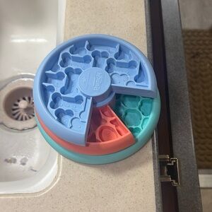 Blue and Coral Pet Slow Feeder